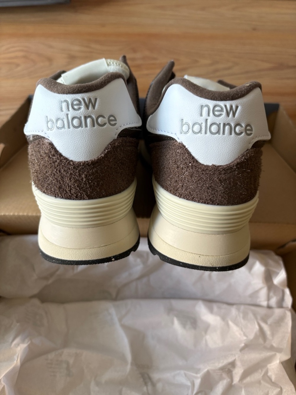 New Balance 574 Unisex Sneakers - Picture 3 of 4